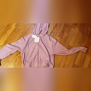 Cute cropped zip NWT